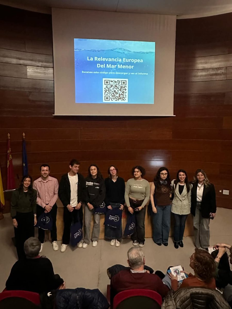 IES SANJE (@sanjemares) on Twitter photo Este viernes, una delegación de nuestra <a href="/EuropeoSanje/">Parlamento Europeo Sanje</a> viajará a Asturias a competir en la fase nacional de la III Olimpiada Europea organizada por el <a href="/Equipo_Europa/">Equipo Europa</a>
Representarán a <a href="/SanjeMARES/">IES SANJE</a> y a toda la Región de Murcia.
<a href="/sepiegob/">SEPIE</a>
<a href="/Europarl_ES/">Parlamento Europeo en España</a> Este viernes, una delegación de nuestra <a href="/EuropeoSanje/">Parlamento Europeo Sanje</a> viajará a Asturias a competir en la fase nacional de la III Olimpiada Europea organizada por el <a href="/Equipo_Europa/">Equipo Europa</a>
Representarán a <a href="/SanjeMARES/">IES SANJE</a> y a toda la Región de Murcia.
<a href="/sepiegob/">SEPIE</a>
<a href="/Europarl_ES/">Parlamento Europeo en España</a>