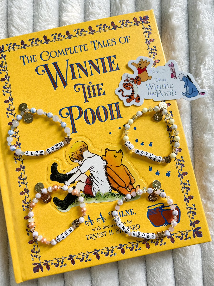 lexivas's tweet image. my Winnie the Pooh loving heart is complete 🥹 (well, maybe not COMPLETE, but is full) 💛

these new bracelets are insanely GORGEOUS. I mean, knocked out of the park. the details are beautiful, the pooh and friends charms are so perfect…

instagram.com/p/DH8y7sJuomF/