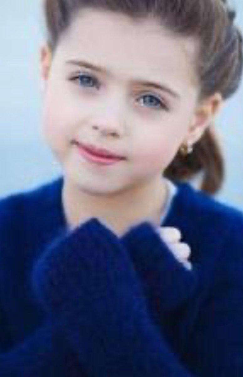 لي قلب به جنة وبه ساحة إعدام 
كلِ نحطه وين نعرف مقامه ..!!

.

.

.