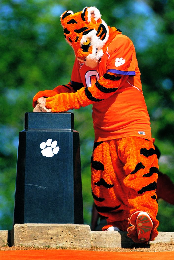 Aroson Randle Jr (@ajspeedsoutt) on Twitter photo Excited to announce I will be attending Clemson University Spring Game April 5th!! <a href="/CoachEason1/">Coach Nick Eason</a> <a href="/Coachddonald/">Deron Donald</a> <a href="/TheGMHSFootball/">The Garner High School Football</a> <a href="/tyreechance_/">tc93</a> Excited to announce I will be attending Clemson University Spring Game April 5th!! <a href="/CoachEason1/">Coach Nick Eason</a> <a href="/Coachddonald/">Deron Donald</a> <a href="/TheGMHSFootball/">The Garner High School Football</a> <a href="/tyreechance_/">tc93</a>