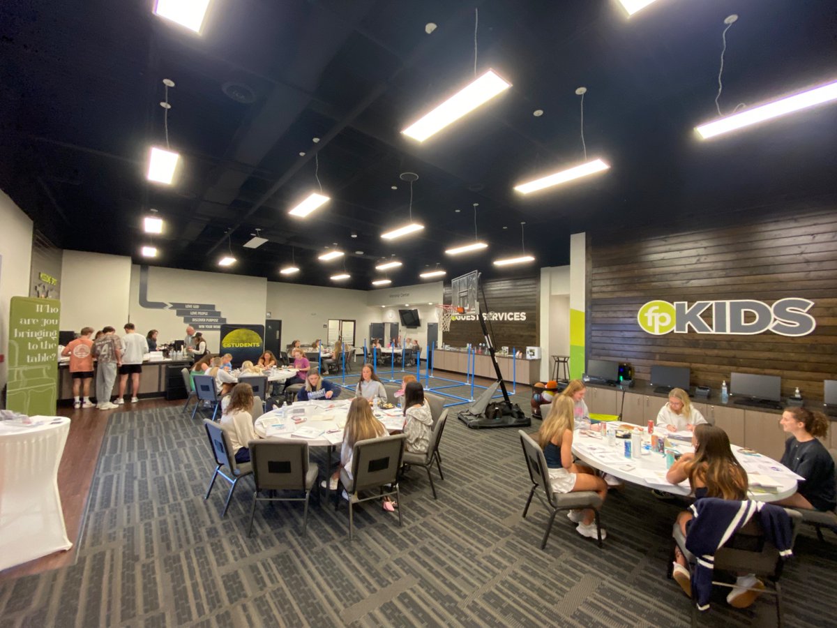 AnchorLearningC's tweet photo. This morning we hosted our first Anchor Small Groups and it was AWESOME! The ALC New Testament students facilitated a discipleship study before school for their FMS and FHS peers with this morning focused on scripture memory. God is good! https://t.co/TRNcPZLRQB