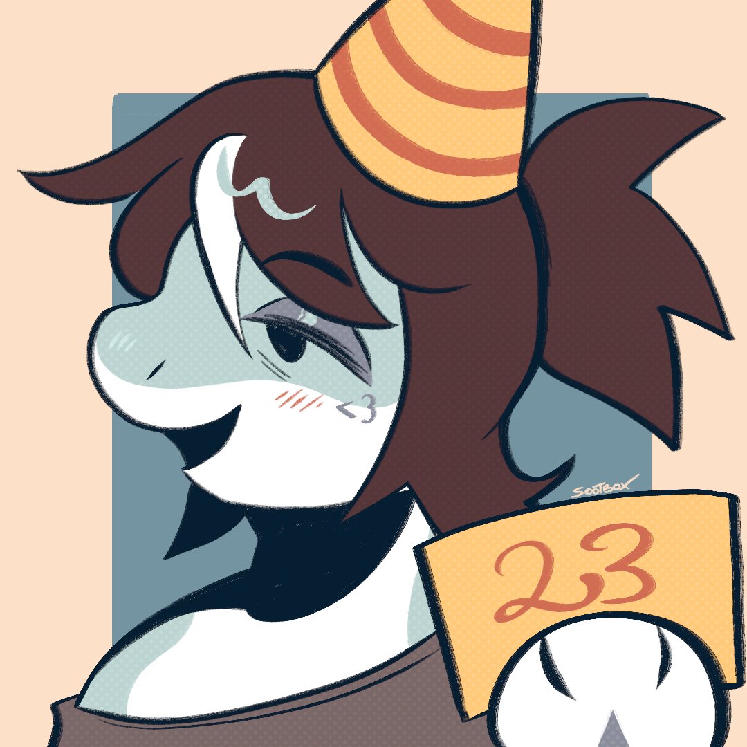 sootbox_'s tweet image. Bday moment 🎉