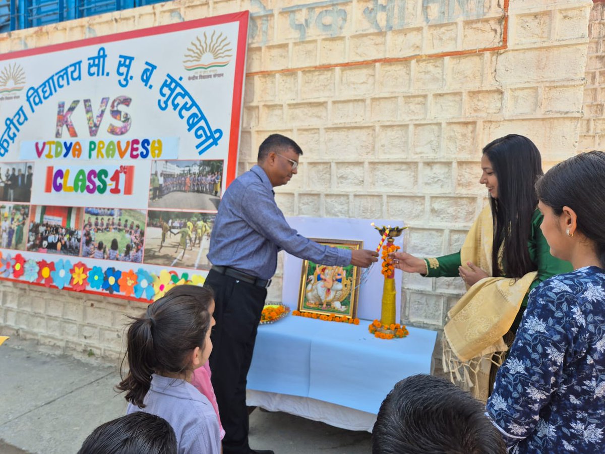 KVSBANI's tweet photo. "🌟 Welcome Little Learners! 🎒✨ Vidyalaya Pravesh marks the beginning of a joyful journey of learning and discovery. 📚🎨 #FirstStepToSuccess #VidyalayaPravesh #Class1" #kvs https://t.co/s2lzqIpdK8