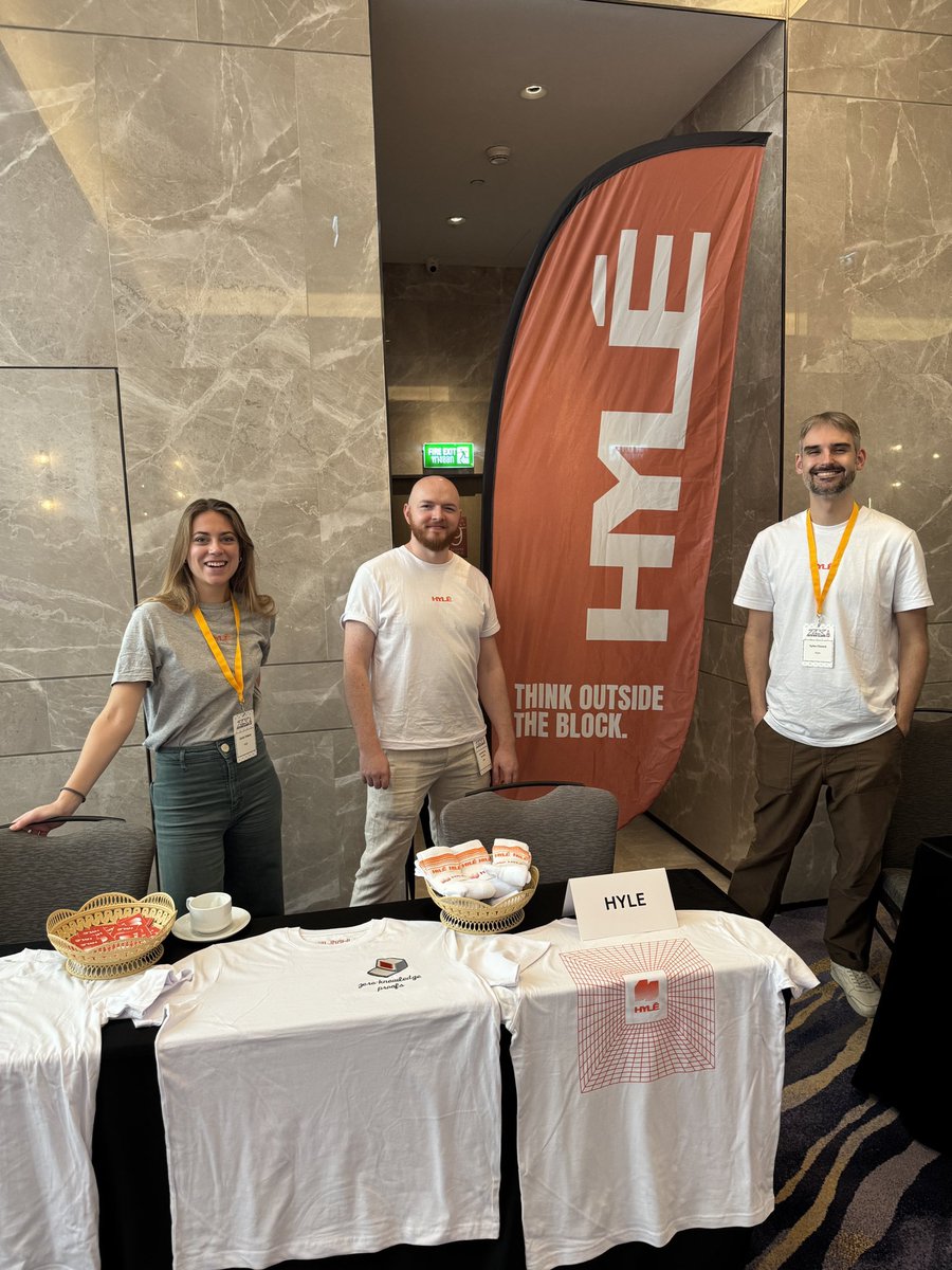 Cécile 🍊 tweet media