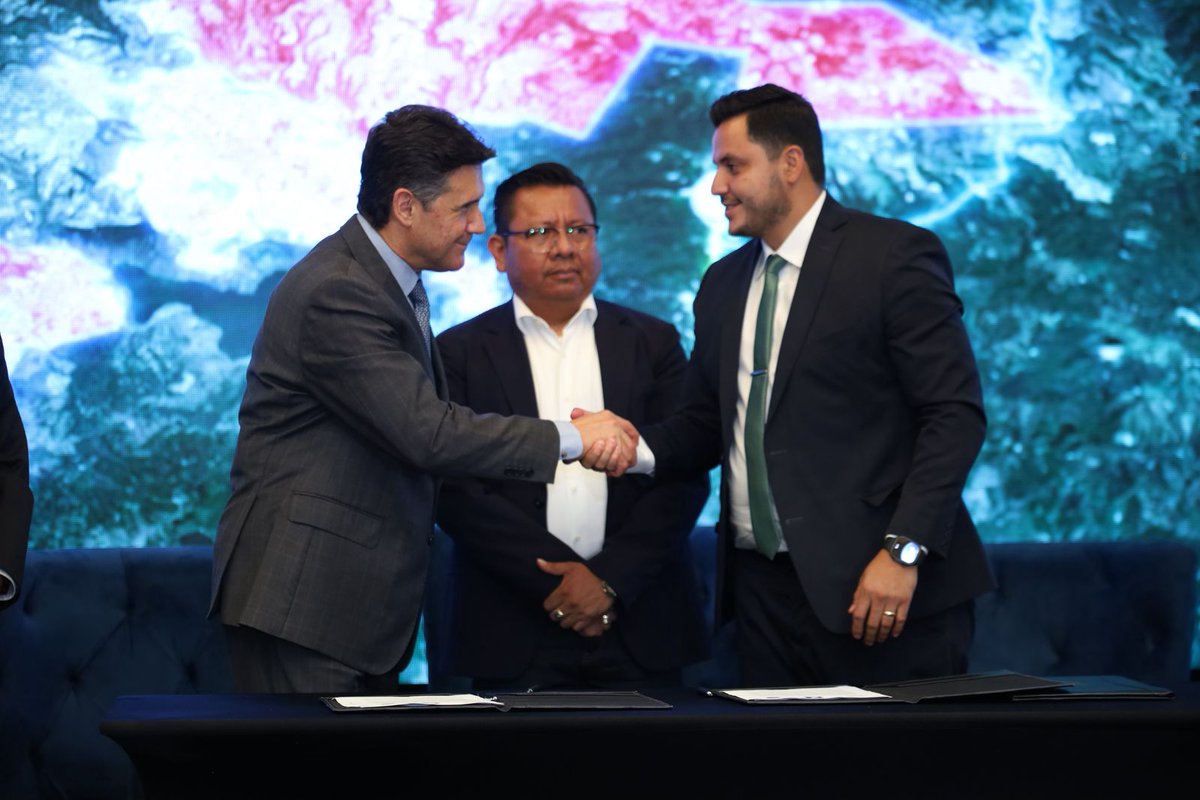 FUNDESA's tweet image. ✍🏽️Firma:  Mancomunidad para Vía Express 

Un proyecto clave para mejorar la conectividad y competitividad del Departamento de Guatemala.