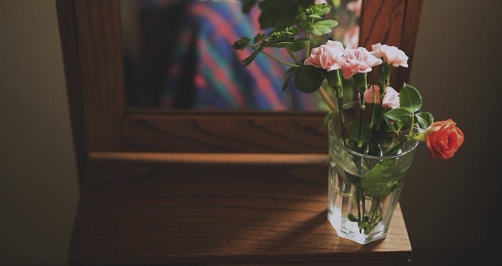 Hayatınız insanlara değil,Allah’a bağımlı olduğunda mutluluk bulur sizi…

|| Bâzgeşt