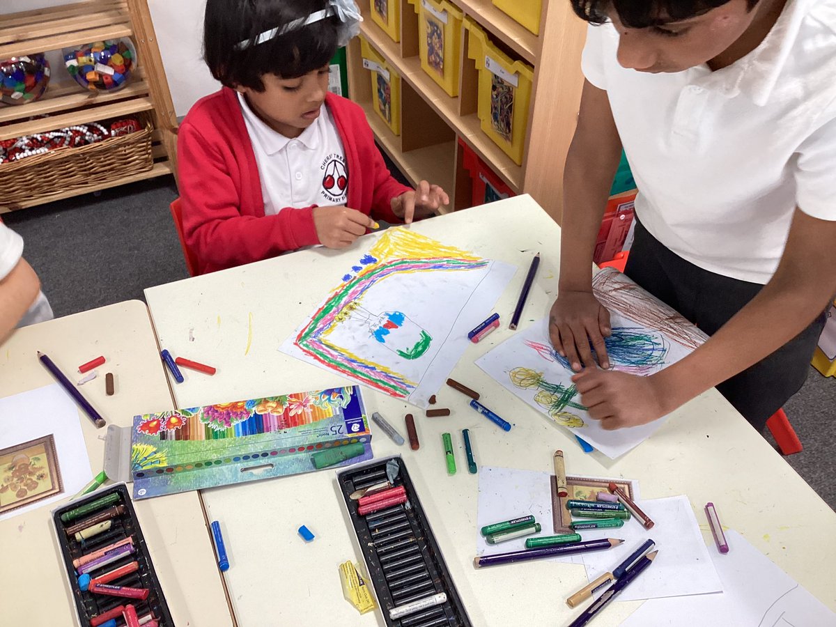 MrsDavisCTS's tweet photo. We have been getting inspired by Vincent Van Gogh’s artwork! 🖼 @CTS_Watford @headcherrytree https://t.co/eSoEwNBaT2