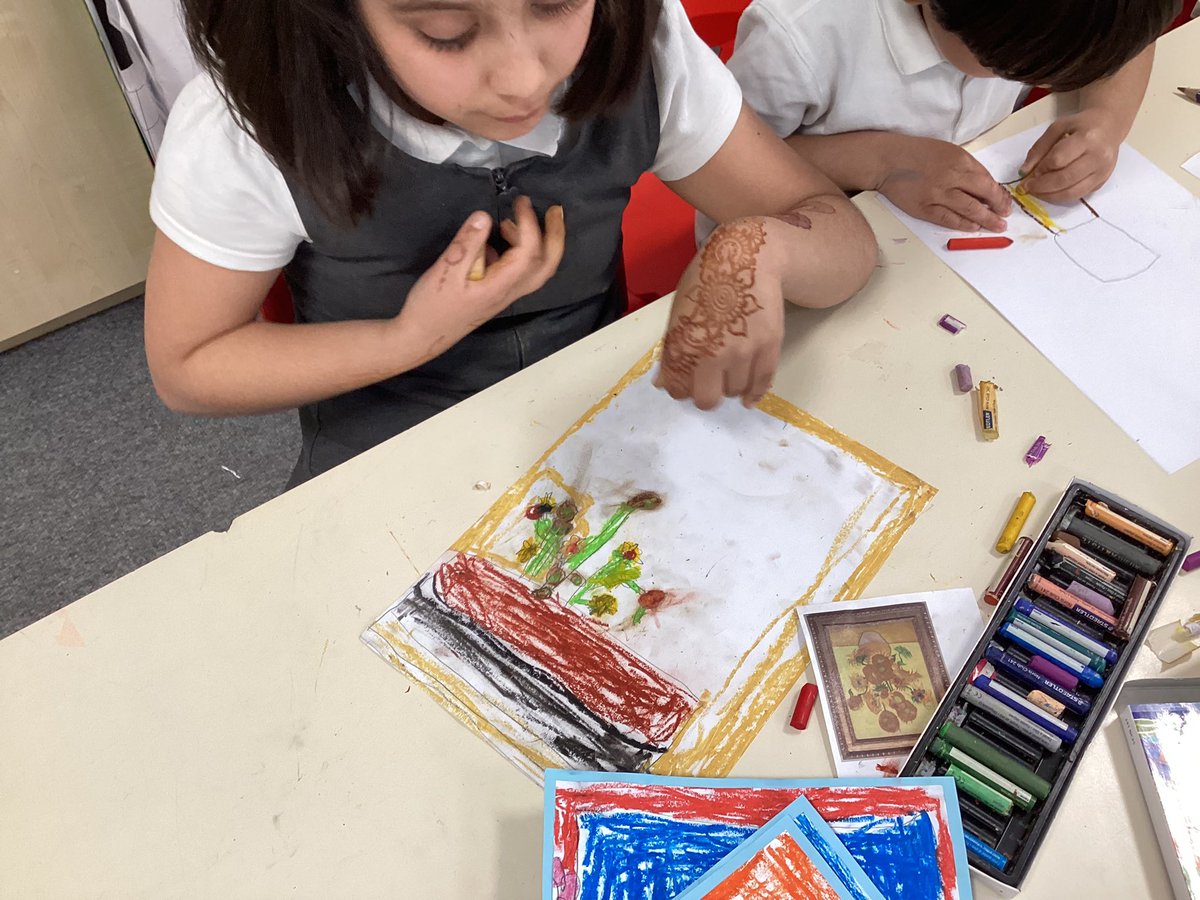 MrsDavisCTS's tweet photo. We have been getting inspired by Vincent Van Gogh’s artwork! 🖼 @CTS_Watford @headcherrytree https://t.co/eSoEwNBaT2
