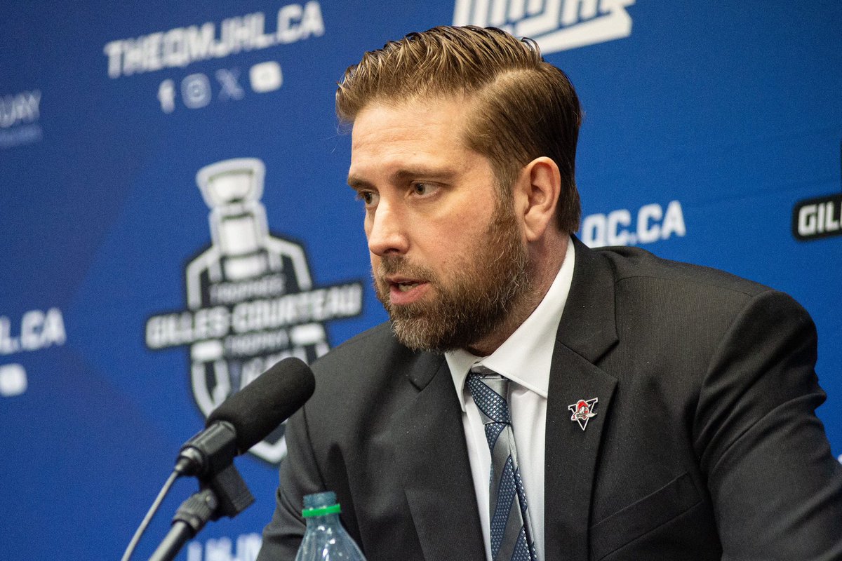 Avec la victoire d’hier, notre pilote Sylvain Favreau est maintenant seul au 2e rang de notre franchise, pour le plus de victoires en séries éliminatoires, avec 17. 🙌🏼

Félicitations, coach! 🫡

📸: Ghyslain Bergeron

#ConquérirEnsemble