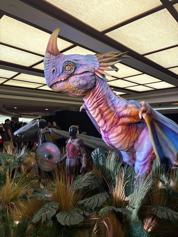 We, my friends, have dragons 🐉 

#CinemaCon