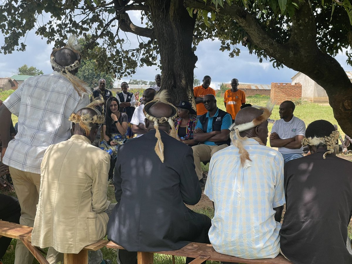 IomZambia's tweet photo. "The SRHR-HIV Knows No Borders #KNBProject has transformed our community by making SRH services accessible and relevant. We are healthier and more empowered." - Traditional Leader in Chipata, Eastern Province. https://t.co/oIg8oVtzcC