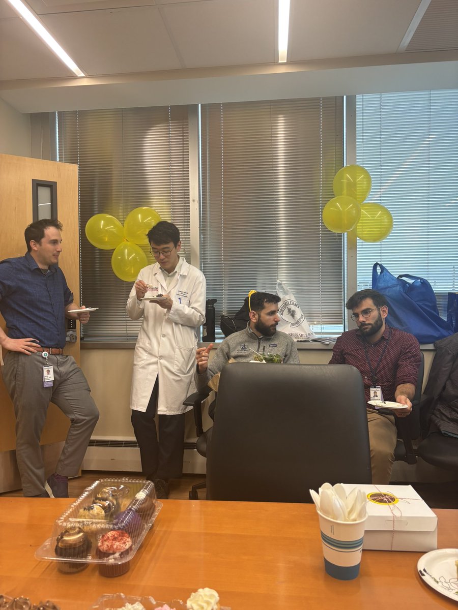 MonteHemeOnc's tweet photo. Happy birthday to our March and April fellows - Mark, Brendon, Matan, and Giancarlo 🤩🤩

Followed by our board review series in multiple myeloma by our attending/alumni Dr David Levitz🥸🥸

#whocanblowthecandlesoutfirst #makeawish🌟🌟💫💫 https://t.co/ObS9uALaPw