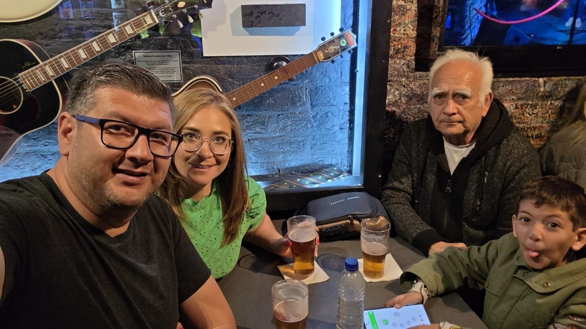 PaThiki's tweet photo. The Most Famous Club In The World #TheCavernClub #LiverpoolUK https://t.co/VZWKUR1NF4