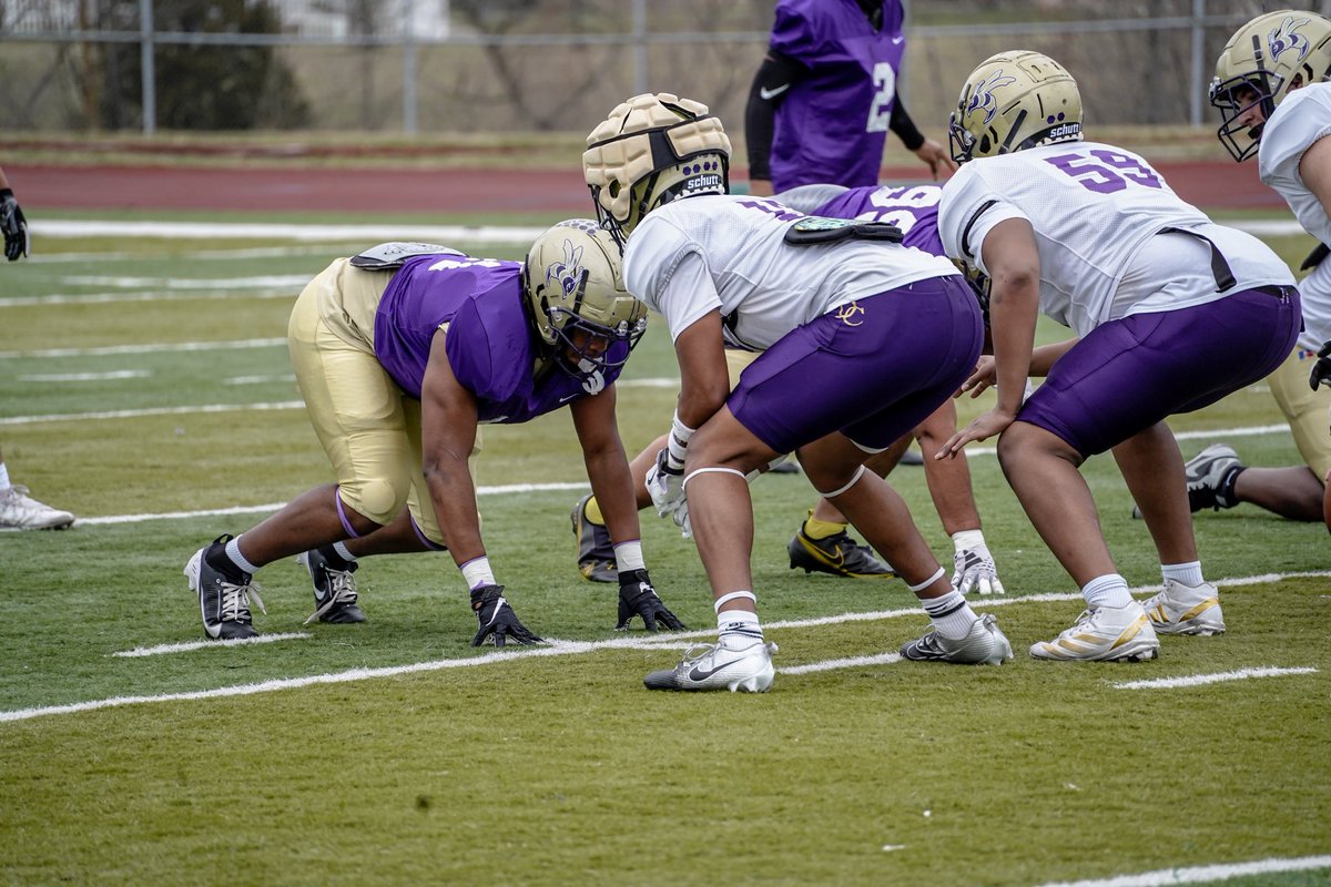 DefiCollegeFB's tweet photo. IRON SHARPENS IRON ⚔️

#JacketNation 
@DC_Athletics
@defiancecollege https://t.co/zNrVs4VZ9L