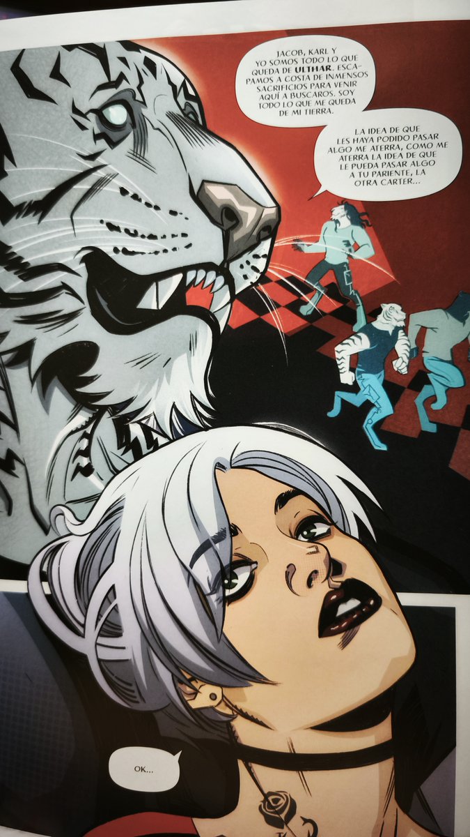 MrCervero's tweet image. #3Keys tiene una traducción bastante libre y además con muchos errores como se puede apreciar en estas imágenes. Y la rotulación con toque webtoon no me gusta, aunque no sé si el original era así o no, pero la USA me convence más. La historia malilla. No puedo recomendarlo.