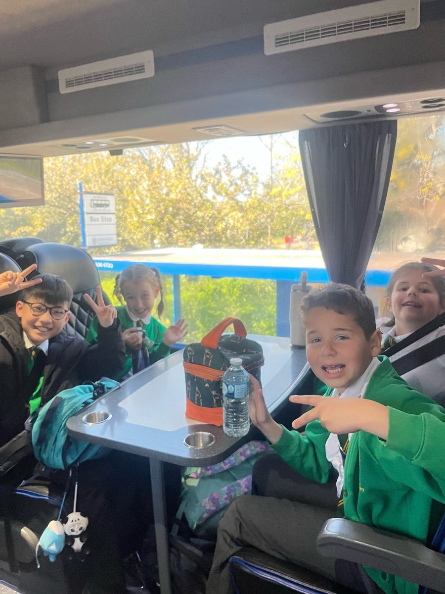 LockiesCPS's tweet photo. They’re all excited! Our children are fully prepared to step outside of their comfort zone and perform at the Parr Hall in front of nearly 800 people! Thank you to all of the staff from our school and others for making it happen! #lscpsarts #lscpsdance #lscpsmusic #lscpsdrama thanks @StocktonHeathPS  Headteacher @NewchurchCP Headteacher and The Cobbs Headteacher! 💚💛