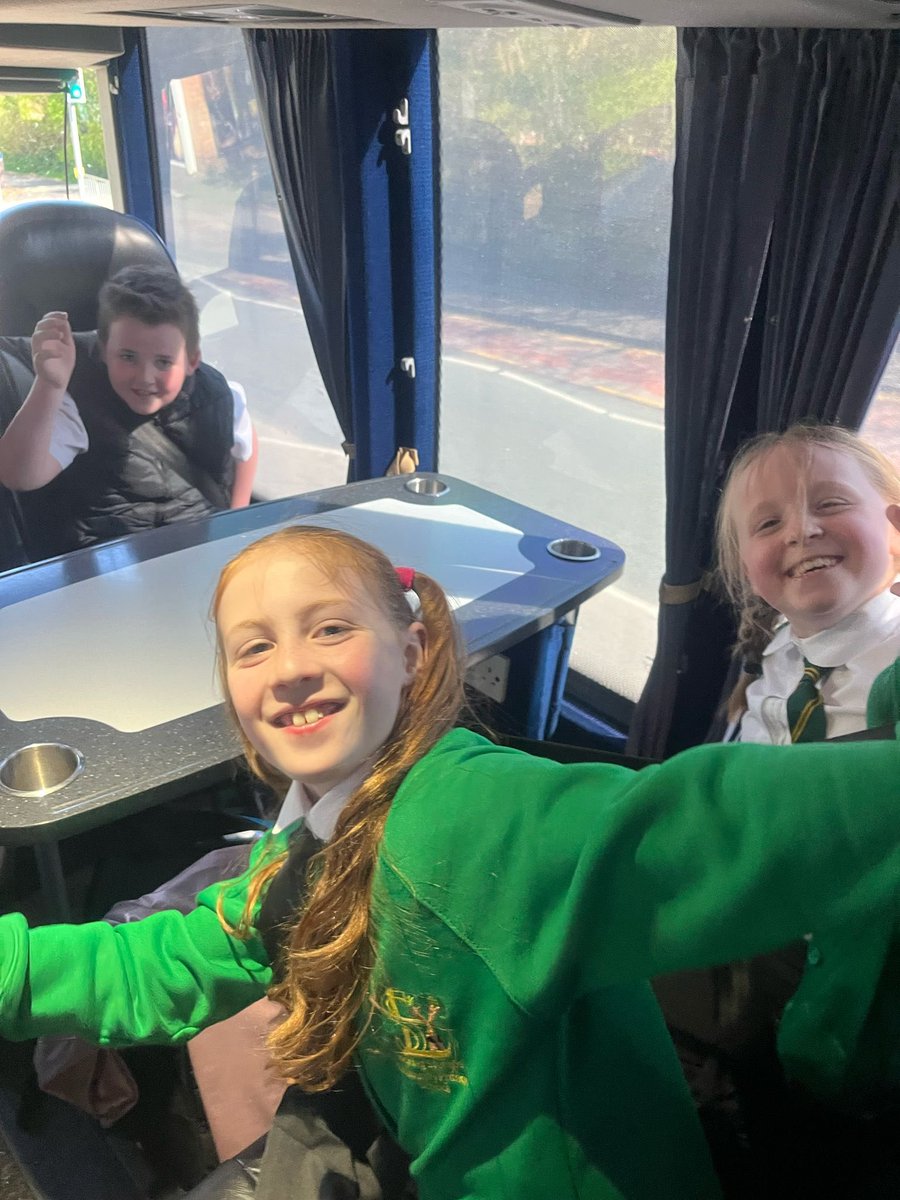 LockiesCPS's tweet photo. They’re all excited! Our children are fully prepared to step outside of their comfort zone and perform at the Parr Hall in front of nearly 800 people! Thank you to all of the staff from our school and others for making it happen! #lscpsarts #lscpsdance #lscpsmusic #lscpsdrama thanks @StocktonHeathPS  Headteacher @NewchurchCP Headteacher and The Cobbs Headteacher! 💚💛