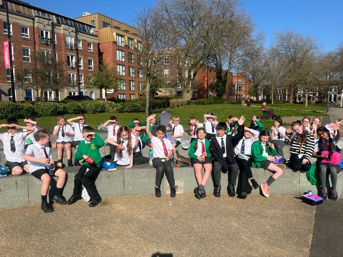 LockiesCPS's tweet photo. They’re all excited! Our children are fully prepared to step outside of their comfort zone and perform at the Parr Hall in front of nearly 800 people! Thank you to all of the staff from our school and others for making it happen! #lscpsarts #lscpsdance #lscpsmusic #lscpsdrama thanks @StocktonHeathPS  Headteacher @NewchurchCP Headteacher and The Cobbs Headteacher! 💚💛
