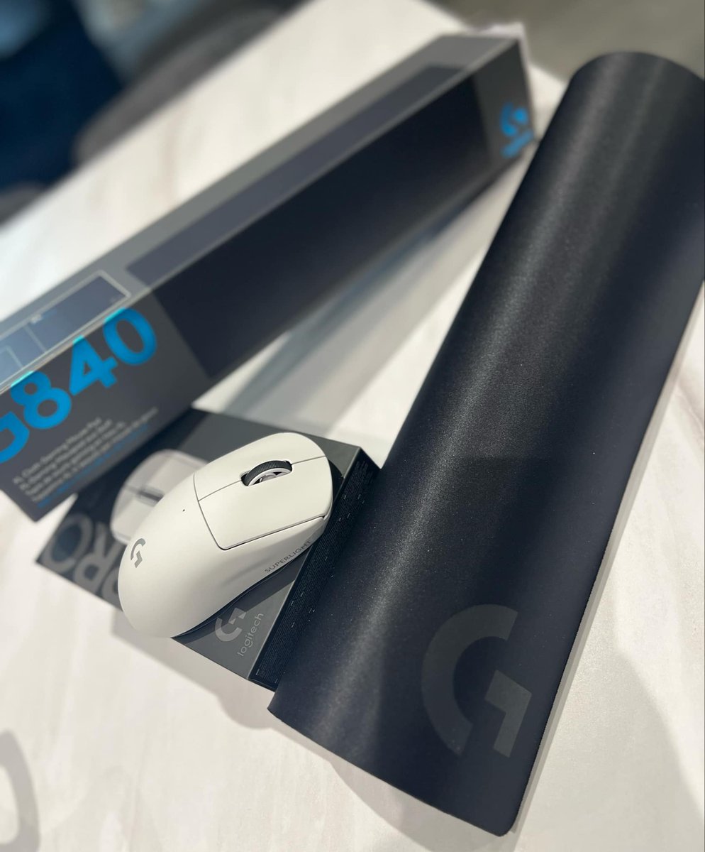 Benjamin CHEVASSON (@unkoe) on Twitter photo Merci beaucoup à <a href="/LogitechGFrance/">Logitech G France</a> pour ce pack 💙
Tapis de souris : logitechg.com/fr-fr/products…
Souris : logitechg.com/fr-fr/products… Merci beaucoup à <a href="/LogitechGFrance/">Logitech G France</a> pour ce pack 💙
Tapis de souris : logitechg.com/fr-fr/products…
Souris : logitechg.com/fr-fr/products…
