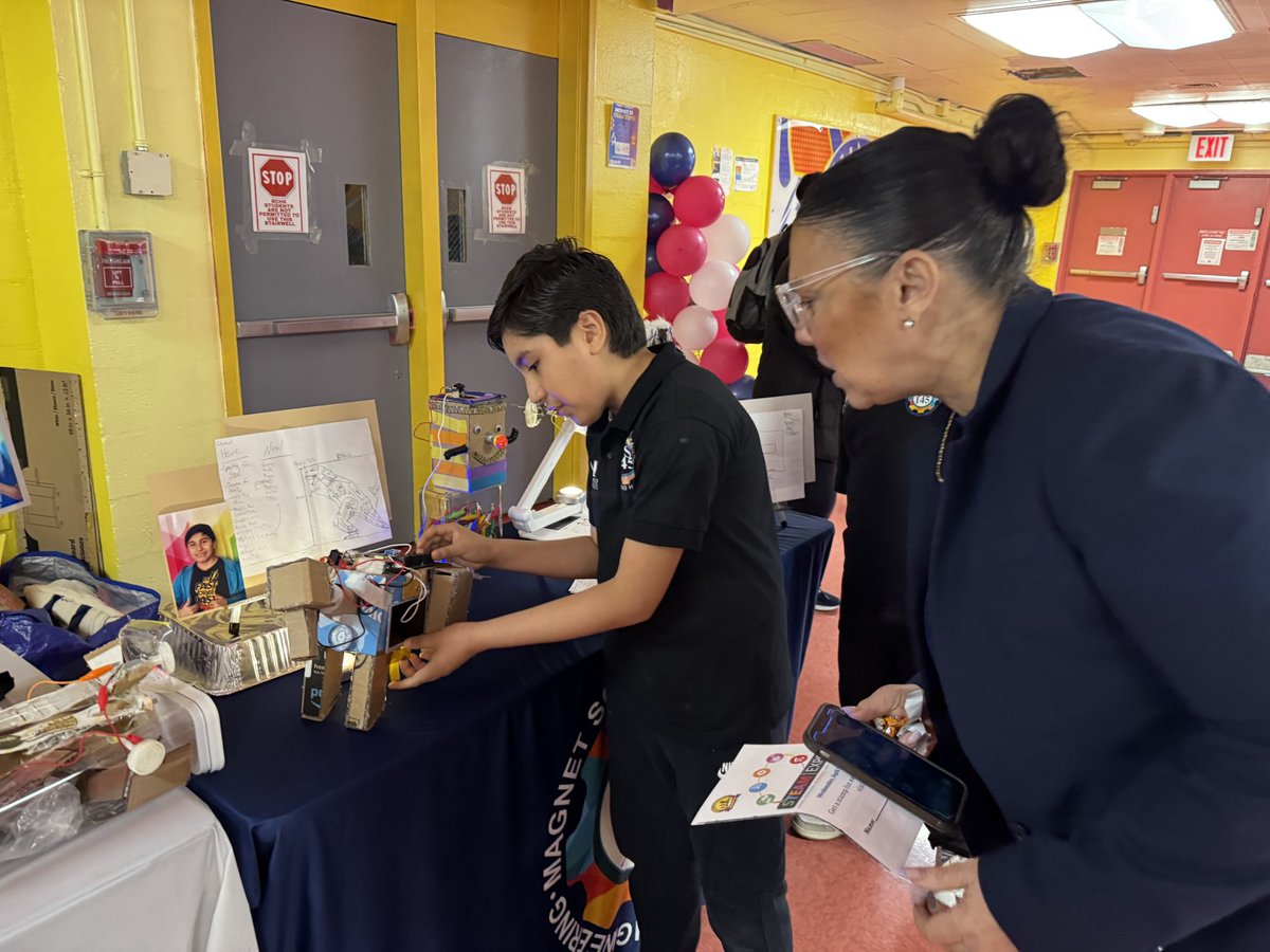 Arelis Parache (@district32supt) on Twitter photo Happening Now : District 32 STEAM EXPO! Where our future Bushwick Eco-Techs, Engineers, Sphero Painters, Architectures, and Future Scientists are shaping the world that we can only dream of ! <a href="/ruxdanika/">Dr. Danika Rux</a> <a href="/DOEChancellor/">Chancellor Melissa Aviles-Ramos</a> Happening Now : District 32 STEAM EXPO! Where our future Bushwick Eco-Techs, Engineers, Sphero Painters, Architectures, and Future Scientists are shaping the world that we can only dream of ! <a href="/ruxdanika/">Dr. Danika Rux</a> <a href="/DOEChancellor/">Chancellor Melissa Aviles-Ramos</a>
