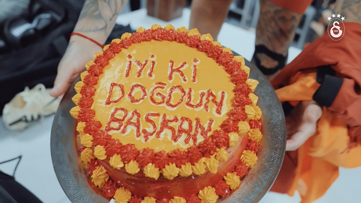 Bizimkiler Ali Koç’a doğum günü sürprizi hazırlamışlar.