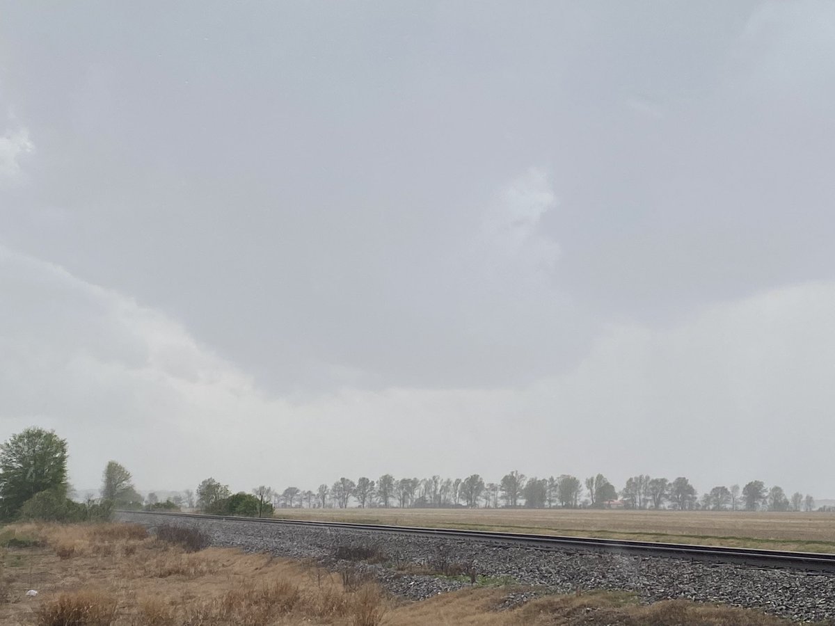 Wall cloud south of Hickory Ridge #arwx