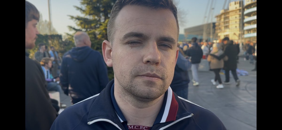 IanCheeseman's tweet photo. #ManCity fans protest ahead of their game with #lcfc but win 2-0 
Here’s the story
Thanks @MMart_mirrors &amp; @JamesTCobbler #mcfc #MCILEI 

🎥 https://t.co/QPsN0zrL2c https://t.co/tfe3hb7vjr