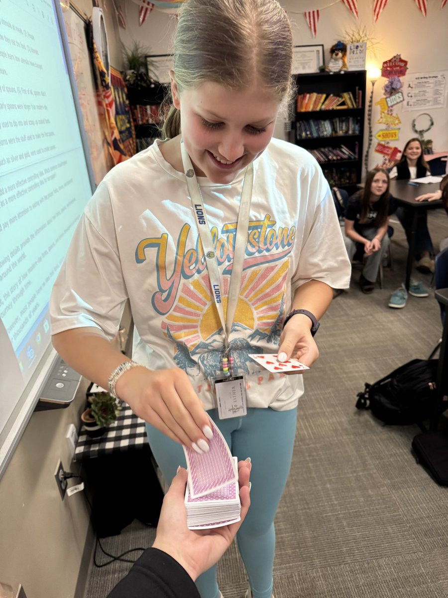 nikkimullinnix's tweet image. We played an exciting game of “Luck of the Draw” while practicing working on revising and editing skills. This game was full of some dramatic highs and lows! #STAARnival #Lions #LionsLearning