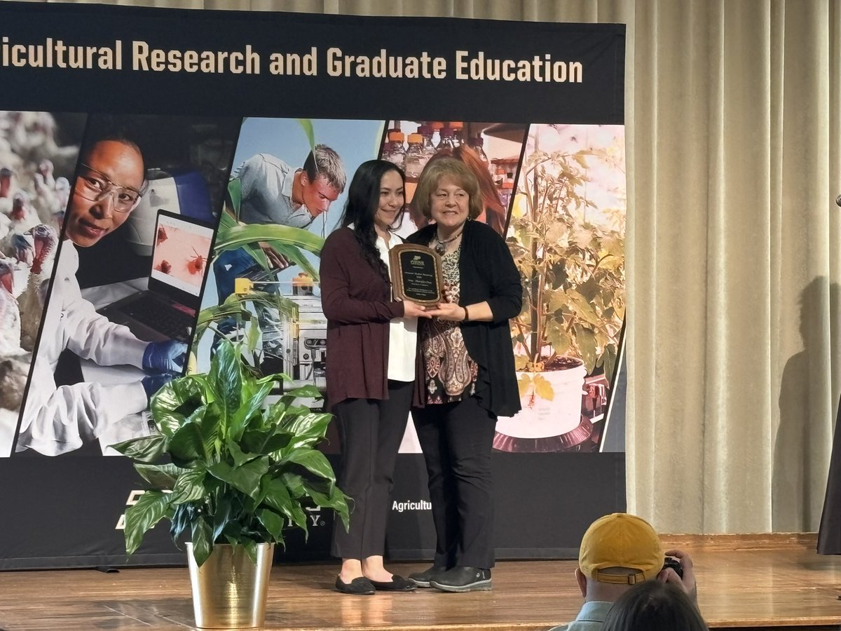 Dan Quinn (@purduecorn) on Twitter photo A big congratulations to my grad students <a href="/erickoliva95/">Erick Oliva</a> and <a href="/a_moralesona/">Ana Morales Oña</a> who both won awards at this event today. <a href="/PurdueAgronomy/">Purdue Agronomy</a> A big congratulations to my grad students <a href="/erickoliva95/">Erick Oliva</a> and <a href="/a_moralesona/">Ana Morales Oña</a> who both won awards at this event today. <a href="/PurdueAgronomy/">Purdue Agronomy</a>