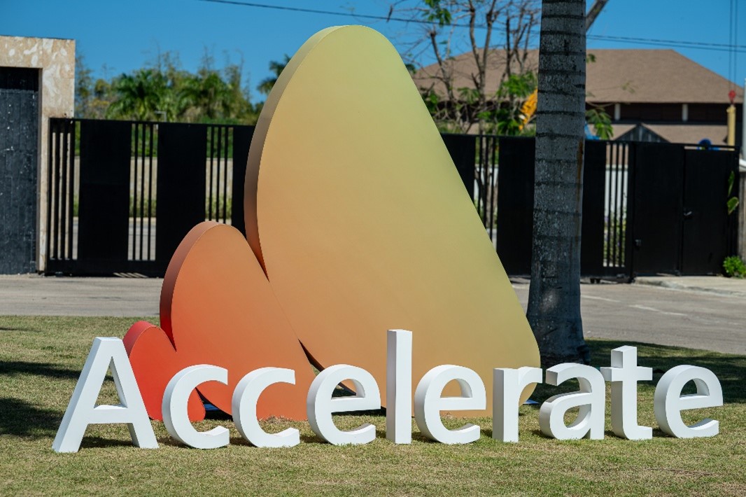 At #MSAAccelerate, I unveiled game-changing strategies for ranking in AI search. Check out some of the highlights here! aka.ms/AIRevolutioniz…