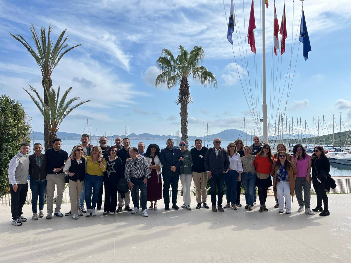 ✨️ Hoy todo el equipo de FPEmpresa se ha reunido en el Auditorio El Batel para comenzar con los preparativos del #11congresoFP

¡Nos vemos mañana en Cartagena!
#compartiendoexperiencias 😁