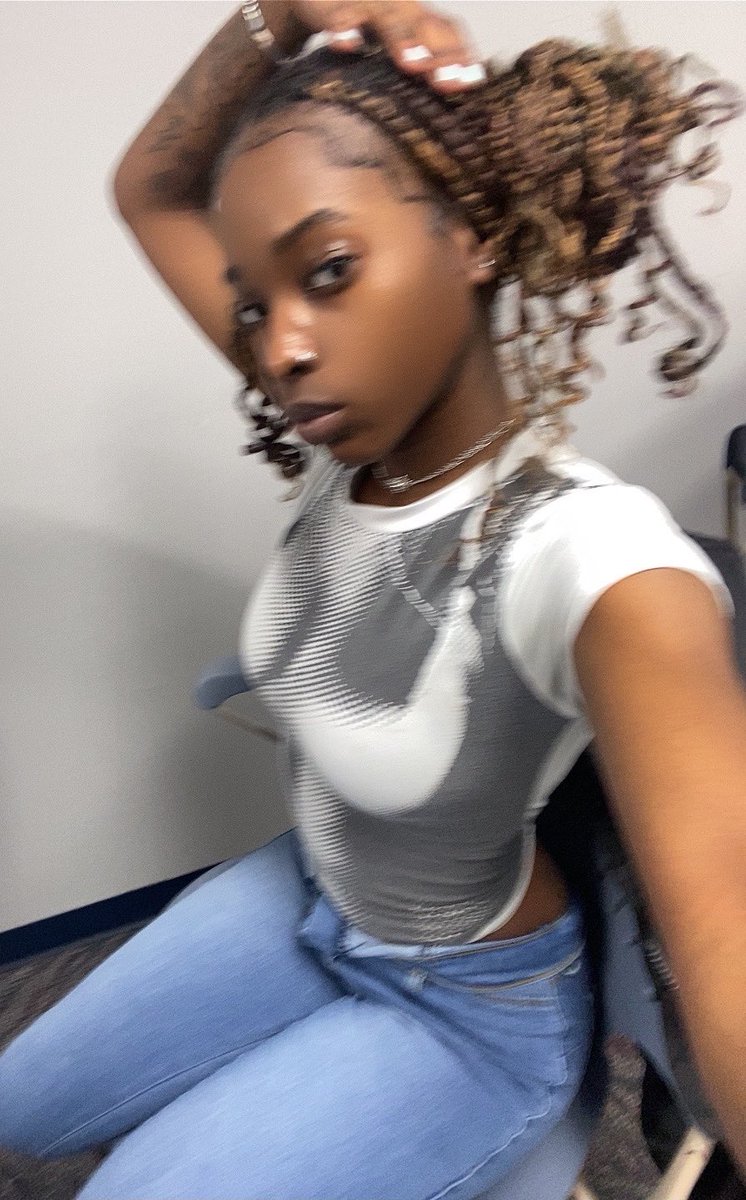 sominkscoded's tweet image. chocolate 🍫