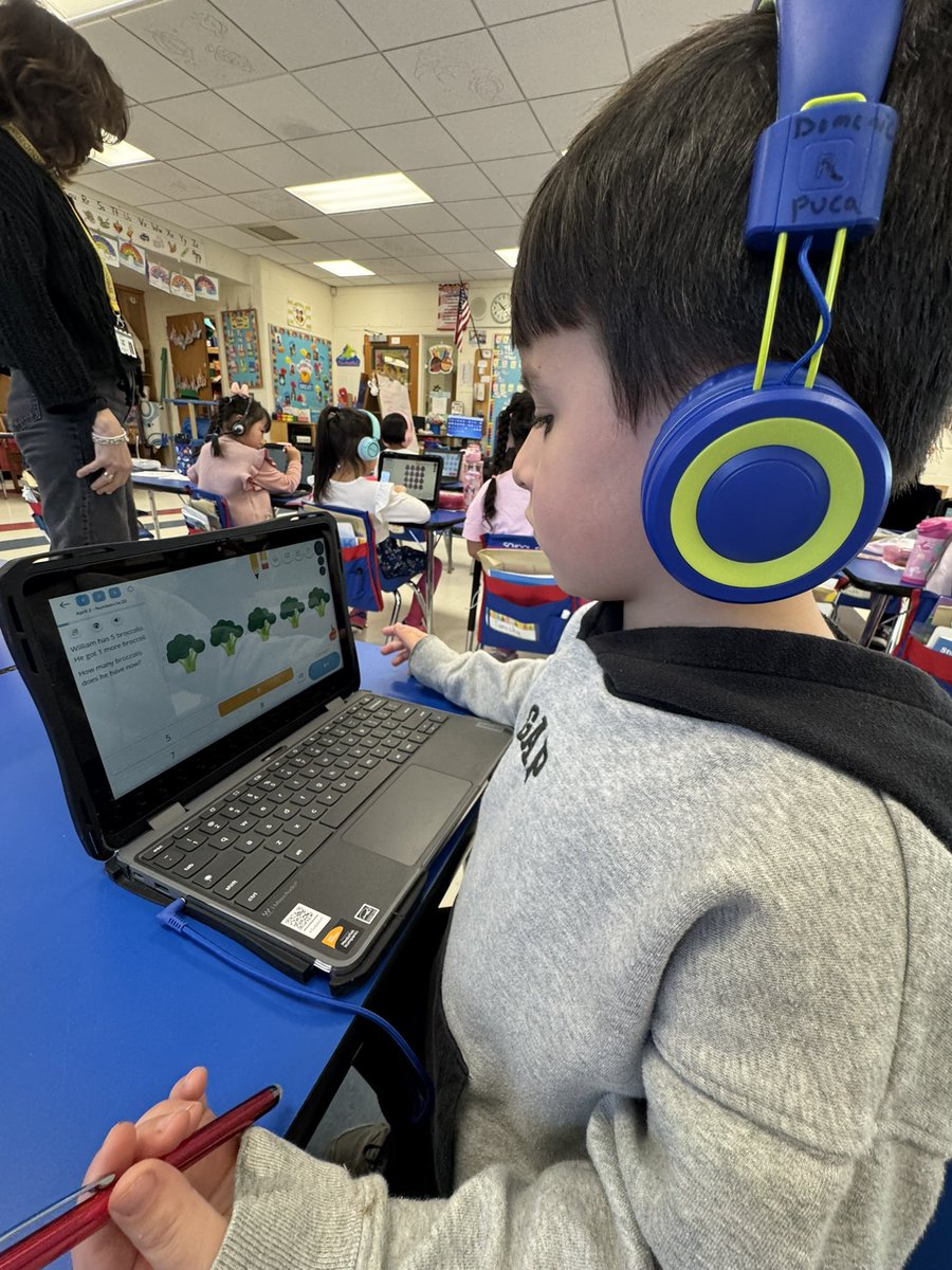 Danielle Austin tweet media