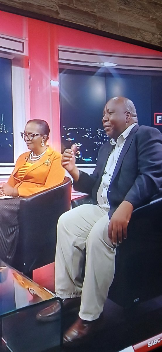 MLANDO60870174's tweet photo. The most useless mdala and magogo of the SABC ever https://t.co/o9EOANKRzF