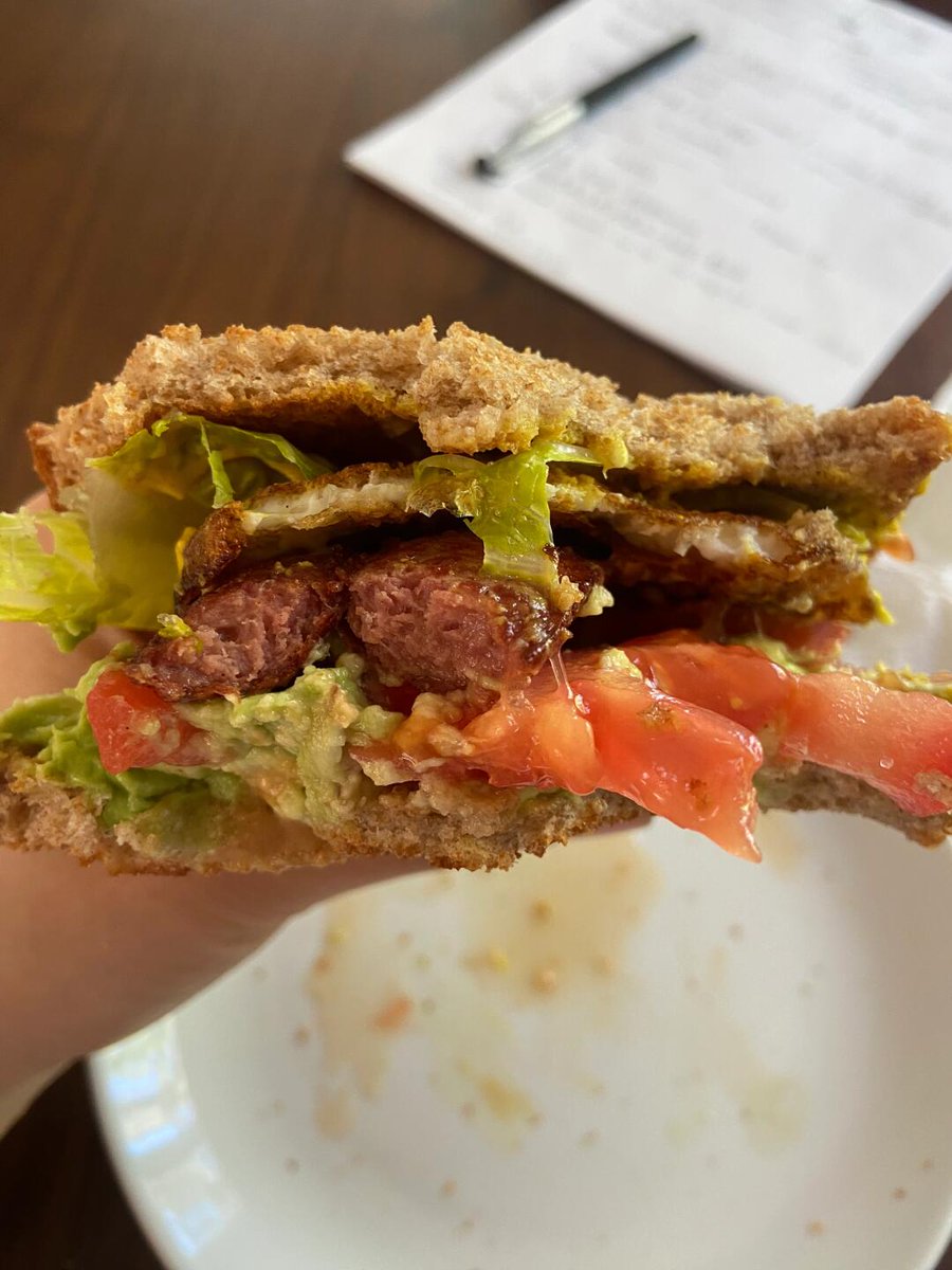 Alma_Gentle's tweet photo. It’s been a long time since I tried a sandwich. It felt pretty good, but it was already past the meal time and I wasn’t that hungry anymore. #sandwich https://t.co/X24bXTTqRf
