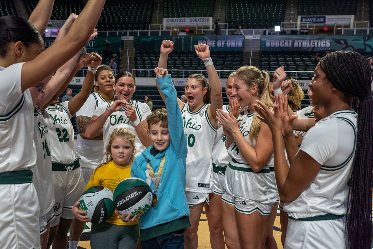 These moments and these memories aren't possible without yOU! Please consider donating to Ohio Athletics on this #OHIOGivingDay!

Give Today: bit.ly/3DT54U2

#OUohyeah