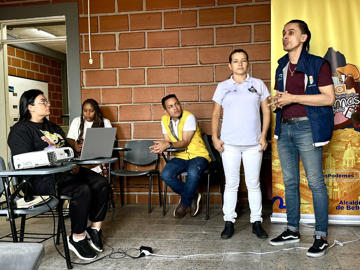 📢 Acompañamos la posesión de los representantes de comunidades negras en la Mesa de Participación Efectiva de Víctimas. 🏛️

Este es un espacio clave para garantizar la defensa de sus derechos y el fortalecimiento de su voz en la construcción de políticas inclusivas. ✅