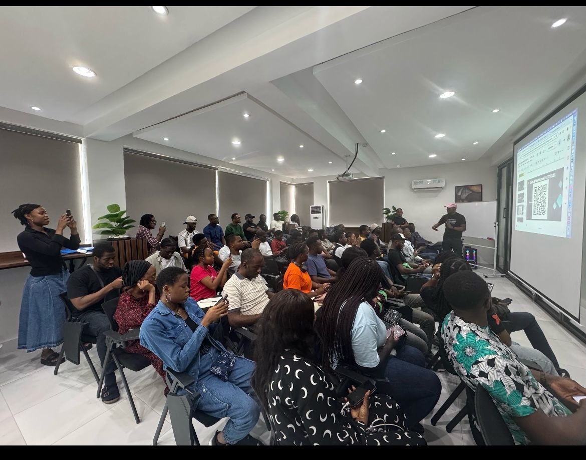 Last weekend, we hosted another successful Lagos dbt Meetup! 🚀

Attendees learned, networked, and explored dbt best practices with expert speakers. Huge thanks to everyone who made it happen!📢

#dbtMeetup #YDP #Data #dbt