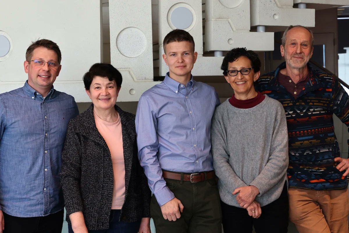 UIC_OVCR's tweet image. A new study in @Nature  co-authored by UIC researchers found that lariocidin, a peptide made by bacteria living in soil, was effective against several different microbes responsible for deadly infections.
today.uic.edu/lasso-shaped-a…
@McMasterU