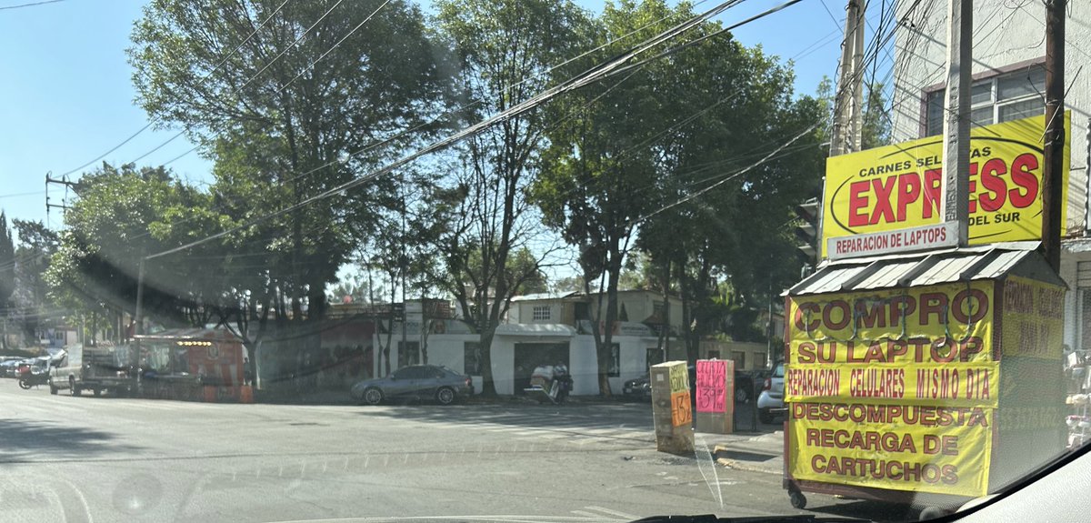 .<a href="/TlalpanAl/">Alcaldía Tlalpan</a> tengan cuidado con el ambulantaje sobre acoxpa enfrente de terraza Coapa cada vez hay más puestos en la calle acaparando uno de los estacionamientos  de la manzana 1 de Villa Coapa. <a href="/CivicoCoapa/">CoapaCivico</a> <a href="/enrique_cue/">Villa Coapa t ♥</a> <a href="/DanyAlvarezca/">Dany Alvarez</a> <a href="/UCS_GCDMX/">Unidad de Contacto del Secretario SSC CDMX</a>