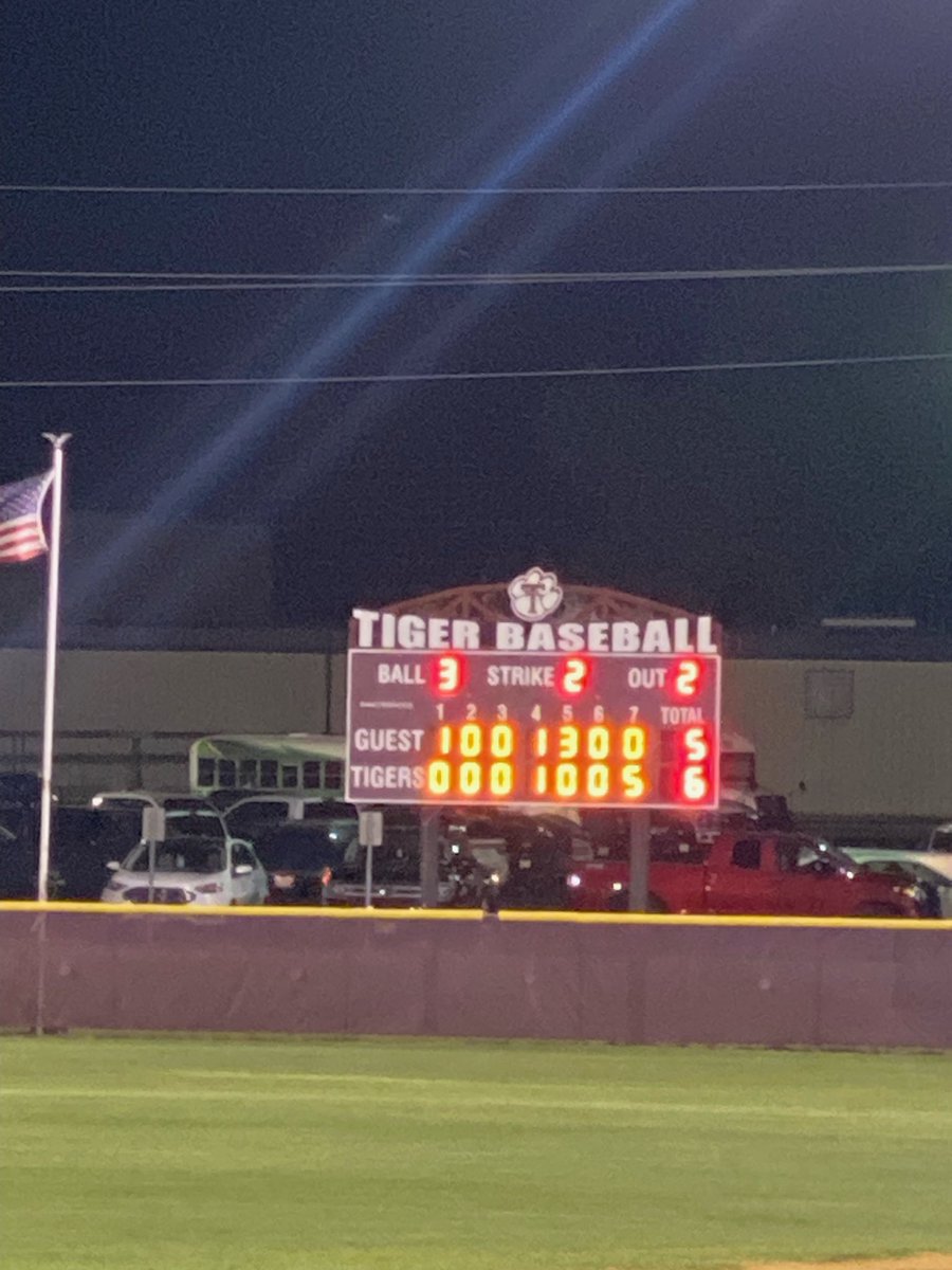 Hayden Huml tweet media