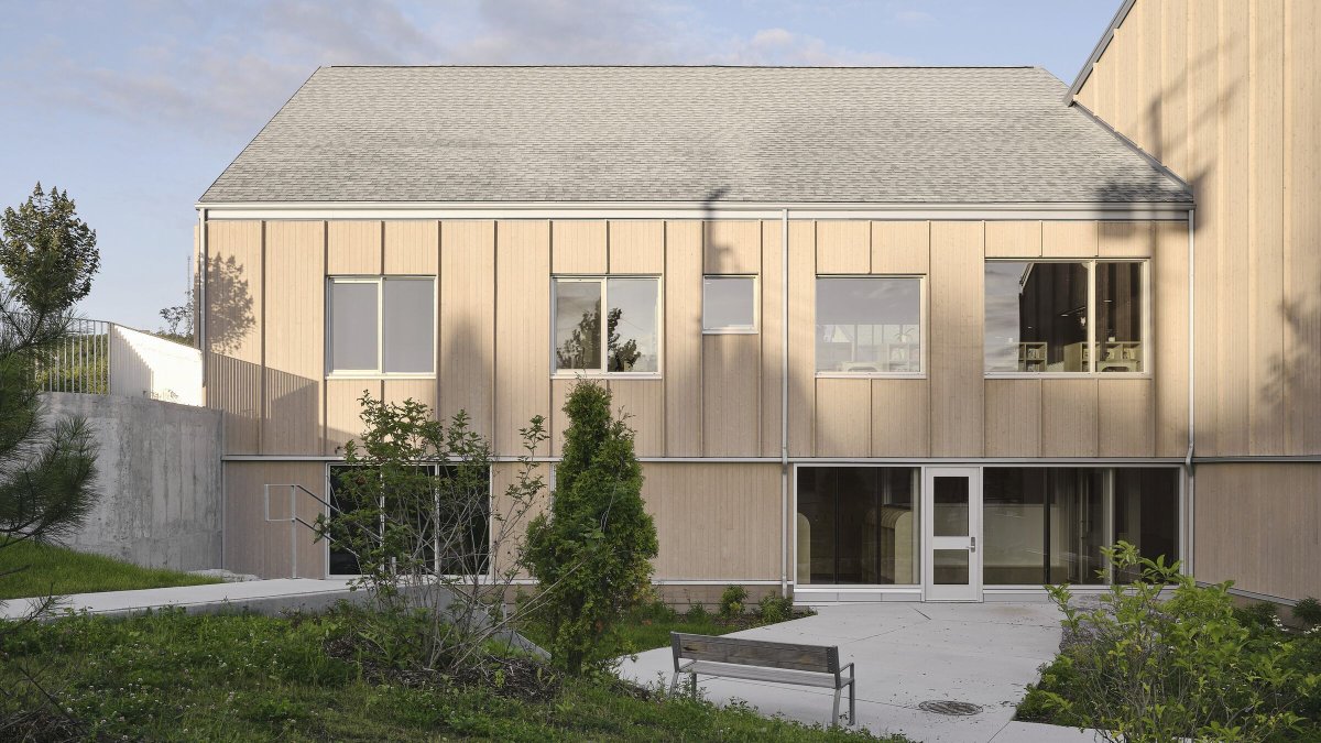 Archello's tweet image. Designed by Agence Spatiale, Appareil Architecture, and BGLA Architecture, École de l’Étincelle redefines primary education with an eco-conscious, child-scaled design. 
buff.ly/KTwADbG

#SustainableSchools #TimberArchitecture #HealthyLearning