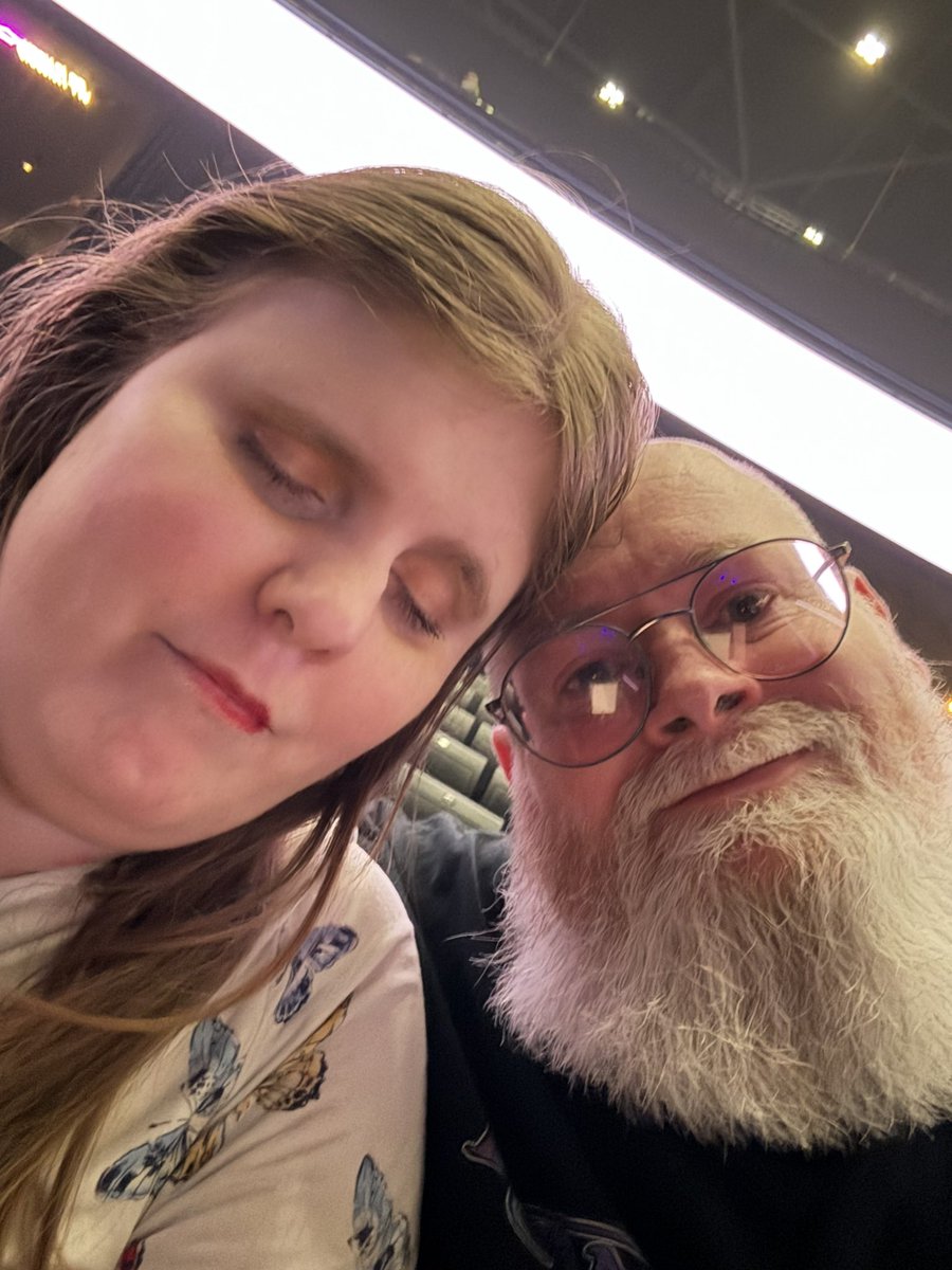 Douglas lindsay (@doug1tux1) on Twitter photo Finally made it, ulla!! <a href="/twotwofficial/">TheWarofTheWorlds</a> #eveofthewar #thewaroftheworlds Finally made it, ulla!! <a href="/twotwofficial/">TheWarofTheWorlds</a> #eveofthewar #thewaroftheworlds