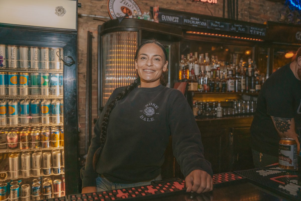 𝙎𝙥𝙧𝙞𝙣𝙜𝙩𝙞𝙢𝙚 𝙎𝙥𝙧𝙞𝙩𝙯 is here! 🍋 Brandy has crafted a cocktail that we know you're going to love. It's made with St. Germain Elderflower Liqueur, Brut, mint syrup, strawberry syrup, lemon juice, and soda. Garnished with a lemon. 🍓

Try it today! ✨