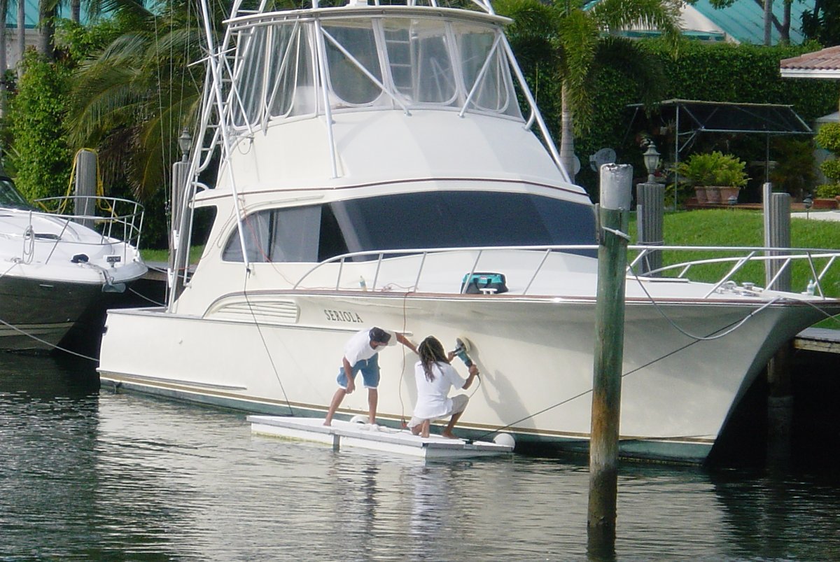 AccuDock's tweet image. Our work floats are built to handle all your boat maintenance needs, from cleaning to painting and everything in between. Available in standard 4&apos; x 8&apos; and 5&apos; x 8&apos; sizes, or we can customize them to fit your exact needs. Shop now!

accudock.com/product/work-f…

#accudock #workfloat