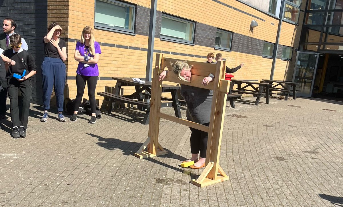 Day 3 complete! 💙 Thank you to the teachers who volunteered/were convinced to have sponges thrown at them. Money was raised, fun was had and the sun shone! Thanks to all who have donated. Day 4 beckons with a teachers footy match, kahoot quiz in 119 and more bath bombs for sale