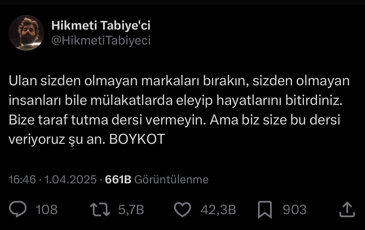 Sevgili dostlar aşağıdaki tweetimi silmek zorunda kaldım. Bilmem ne yasasının bişey bendine göre seni sosyal medyadan silmek zorunda kalabiliriz diye mail geldi. "Söyleyin şuna tweetini silsin bizi mahcup etti" demişler. İletişimi kaybetmemek için sildim.