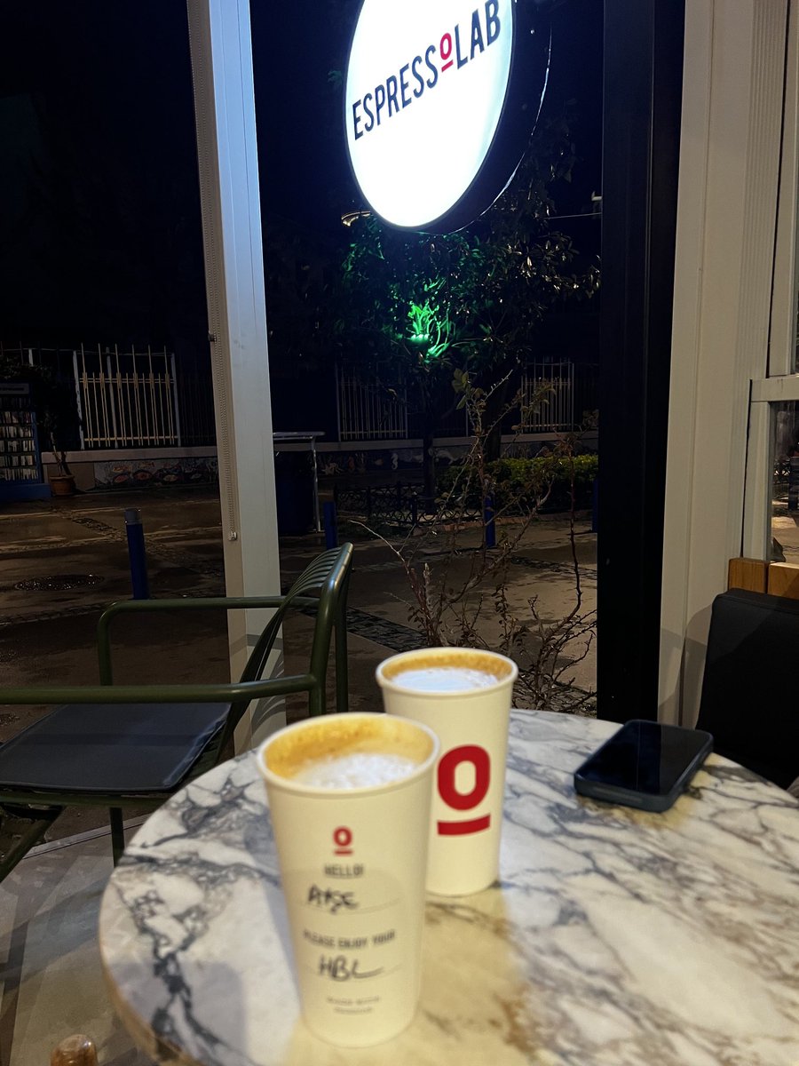 “Hiç böyle kahve içmedim milli içecek diye desteğe geldik.”☕️
“Cumhurbaşkanımızın yanındayız, o bir dünya lideri.” 
#espressolab
#MilliDestekVakti