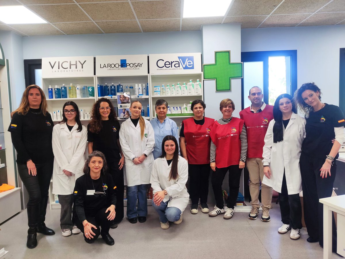 COFMURCIA (@cofmurcia) on Twitter photo <a href="/CifpDe/">CIFP Politécnico de Murcia</a> <a href="/Educarm/">Educarm</a> 💊 Los alumnos del Ciclo Formativo de Grado Medio en Farmacia y Parafarmacia demostraron su destreza en dispensación, atención al paciente y gestión farmacéutica.
🔬 En esta edición, demostraron su conocimiento y habilidades en pruebas prácticas. ¡Enhorabuena a todos! <a href="/CifpDe/">CIFP Politécnico de Murcia</a> <a href="/Educarm/">Educarm</a> 💊 Los alumnos del Ciclo Formativo de Grado Medio en Farmacia y Parafarmacia demostraron su destreza en dispensación, atención al paciente y gestión farmacéutica.
🔬 En esta edición, demostraron su conocimiento y habilidades en pruebas prácticas. ¡Enhorabuena a todos!