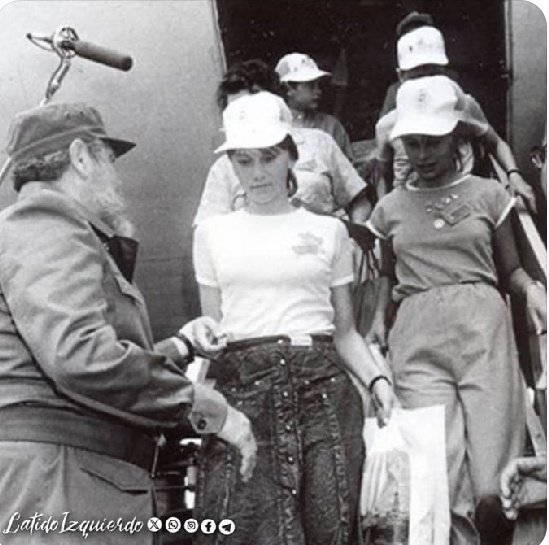 Bastaba ver a Fidel, al pie del cañón y su pueblo con orgullo seguía sus pasos en el duro camino de construir la Revolución. 
#PorLasTunasLaVictoria #TareasDeGrandes